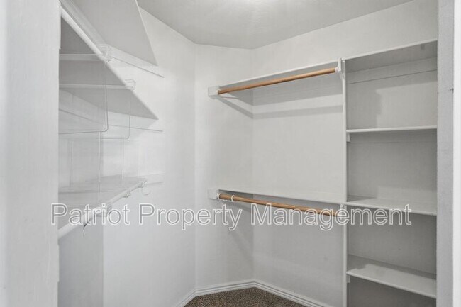 Building Photo - 1281 N McKenna Ln