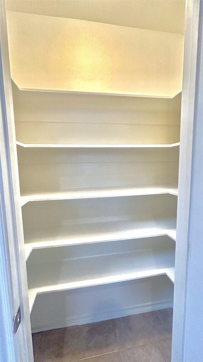 Building Photo - 5030 Birch Manor Ln