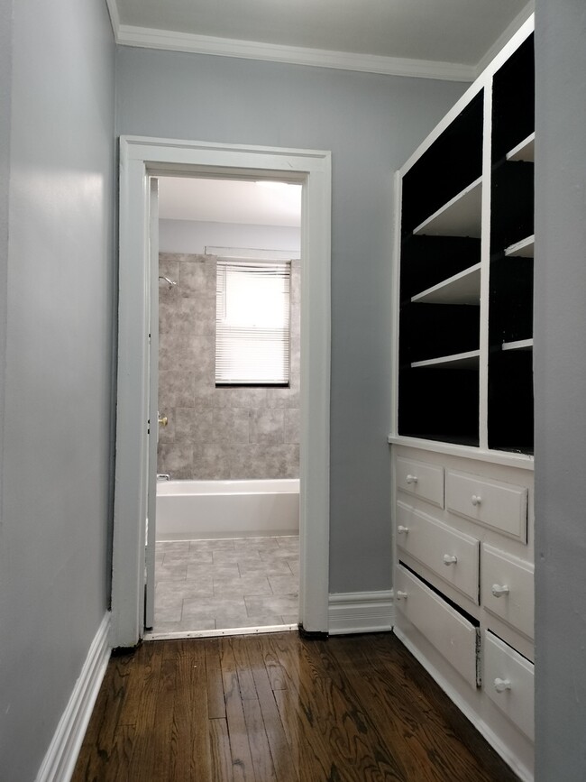 Building Photo - 1739 W 80th St