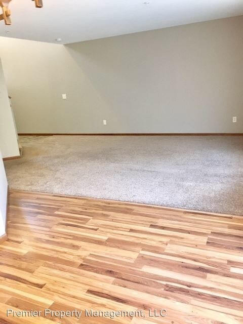 Building Photo - 2125 Liberty Glen Loop