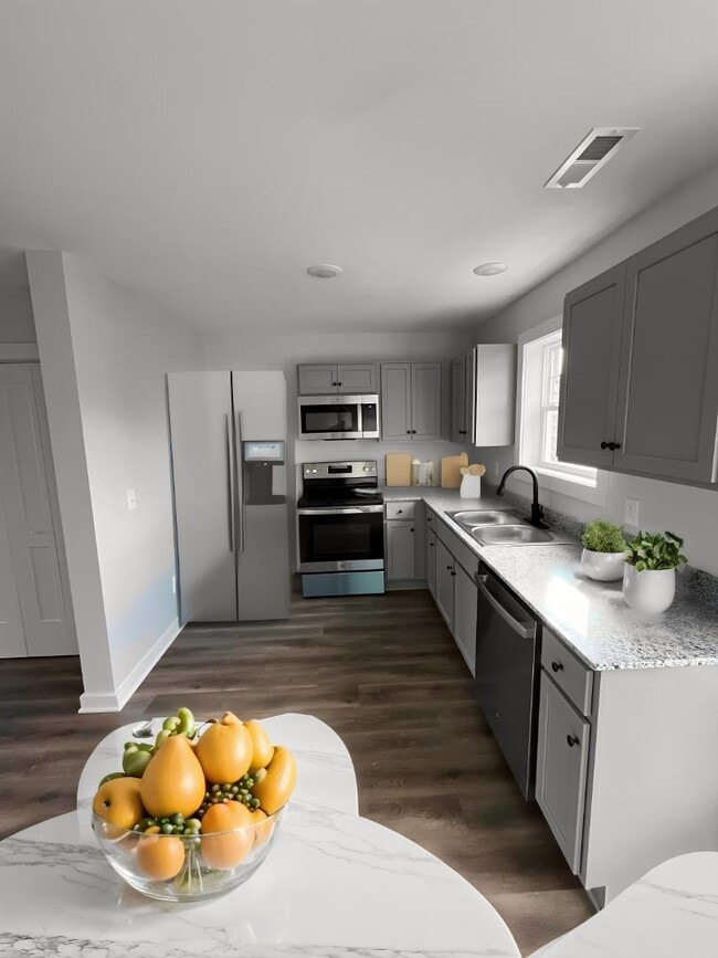 Building Photo - 100 Theron Dr