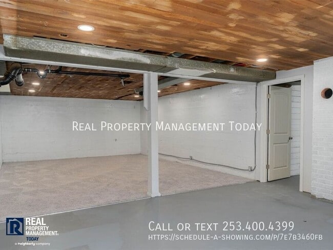 Building Photo - 5304 Hyada Blvd NE