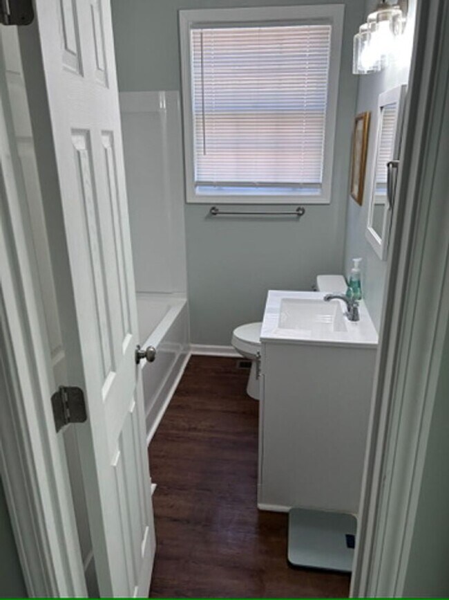 Building Photo - Olympia