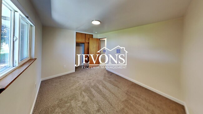 Building Photo - Water and sewer included! Comfortable 3-be...