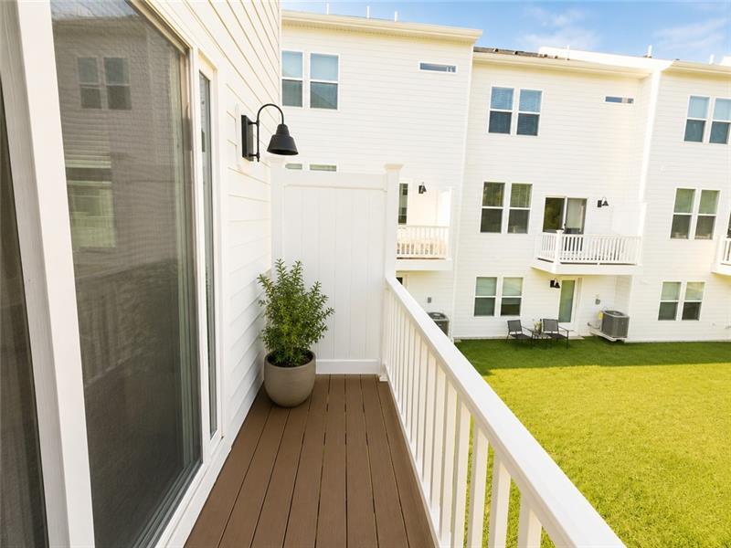 Building Photo - 9717 Hopkins St