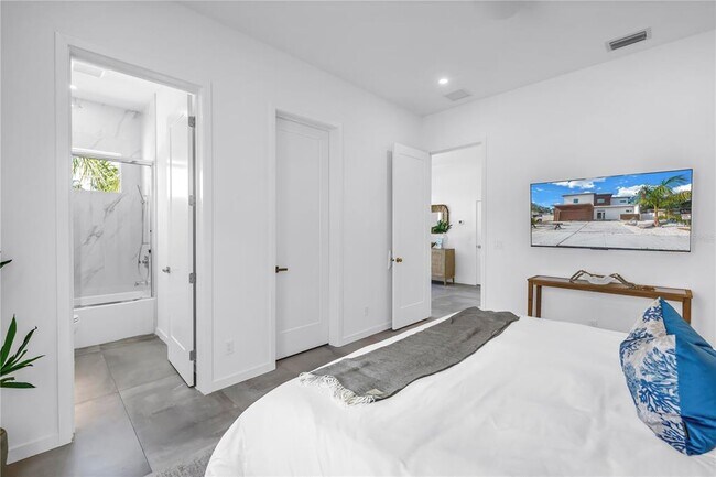 Building Photo - 2314 Floyd St