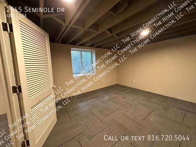 Building Photo - 2645 Seminole Dr