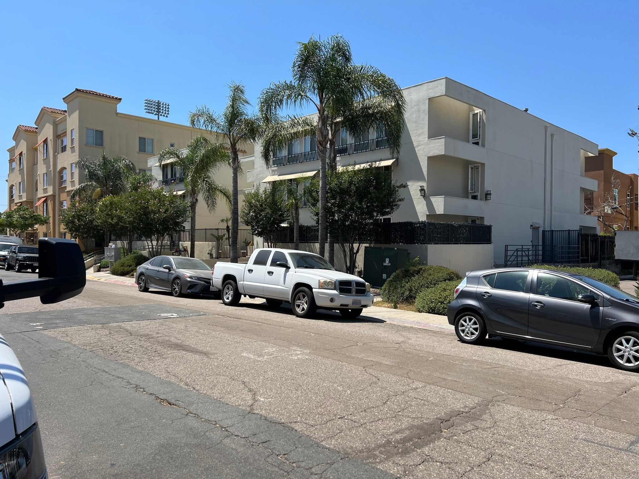 Front - 5540 Lindo Paseo