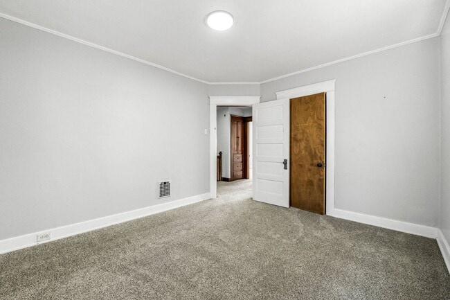 Building Photo - MOVE-IN SPECIAL - NEW LISTING! 4 BEDROOM HOME