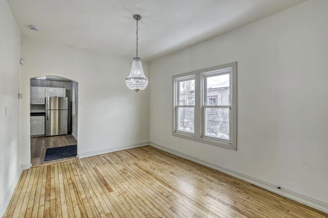 Building Photo - 610 Fairview Ave N