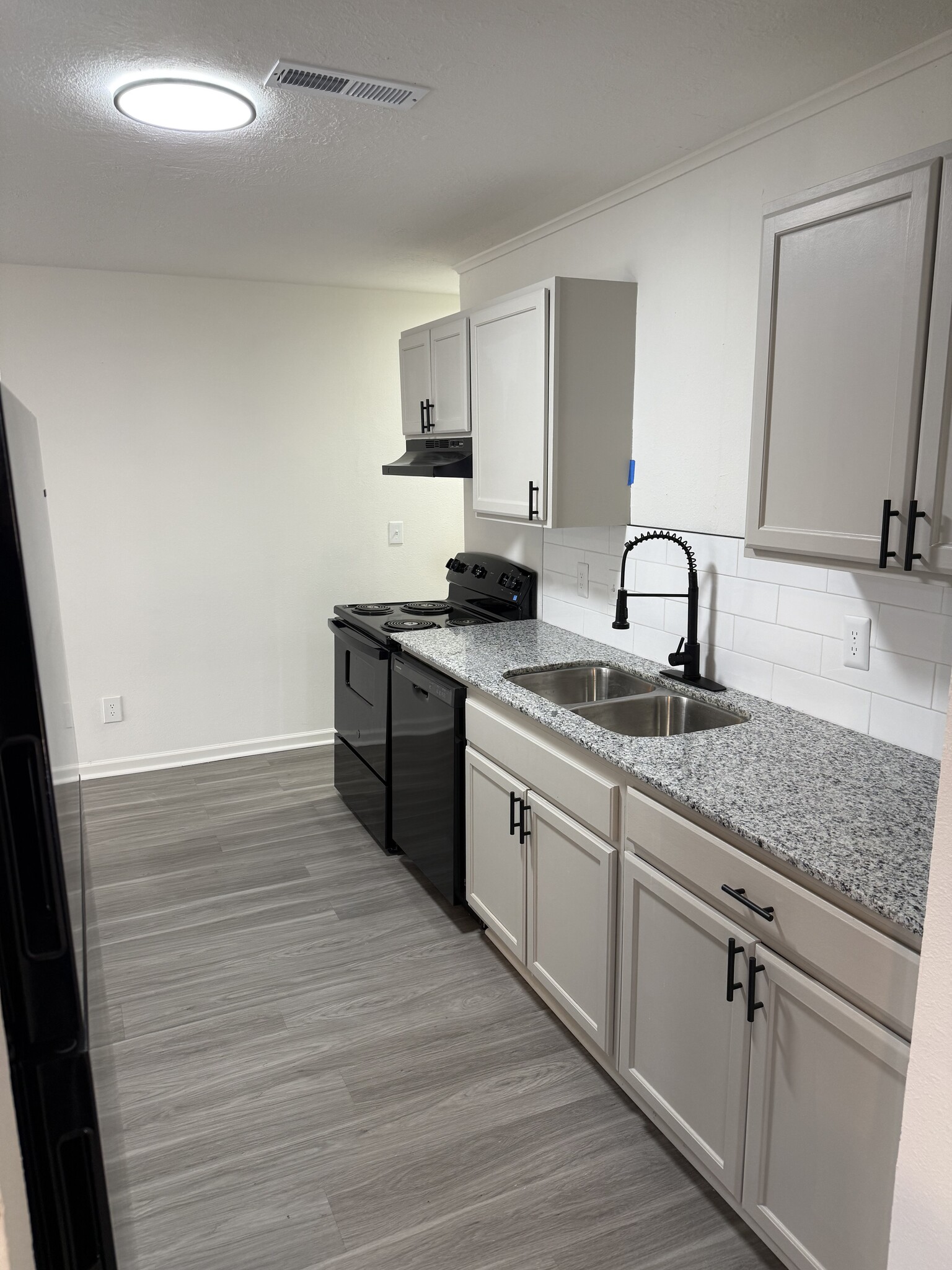 Building Photo - 512 Imperial Valley Dr