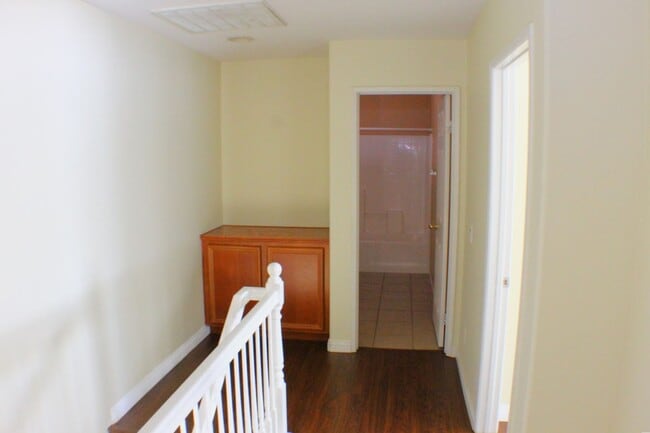 Building Photo - Roomy Palacio Del Oro North Townhome