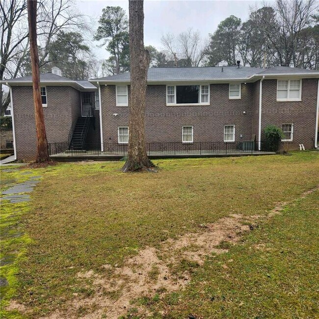 Building Photo - 1049 Ormewood Ave SE