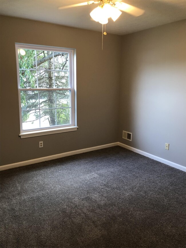 Building Photo - 5509 Woodcross Pl