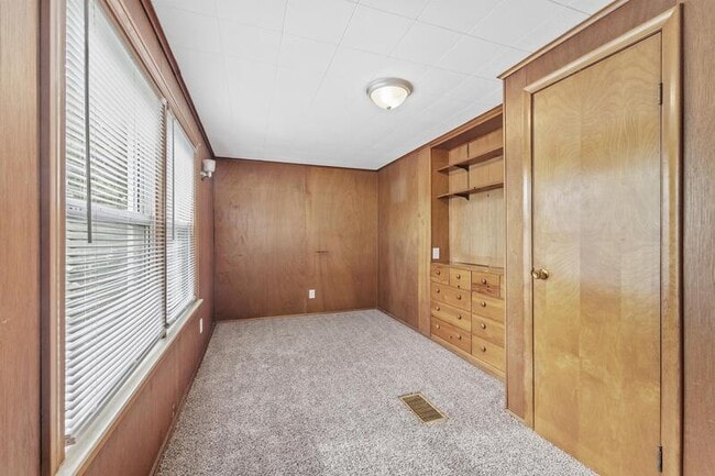 Building Photo - 7805 Hipp St