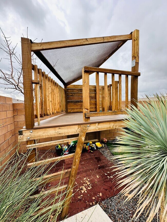 Building Photo - STUNNING Back yard!  Level II EV Charger!