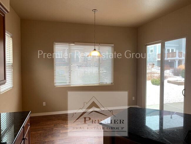 Building Photo - 5948 Revelstoke Dr