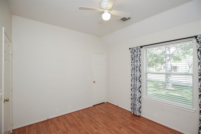Building Photo - 20502 Pioneer Bend Ct