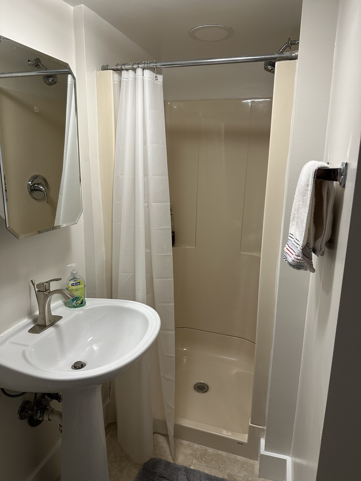 Bathroom - 2137 R St NW