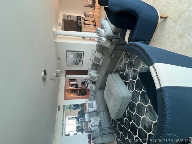 Building Photo - 20201 E Country Club Dr