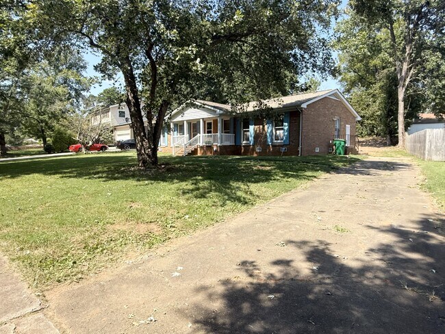Building Photo - 7008 Crossridge Rd