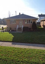 Building Photo - 3303 Wellington Ave