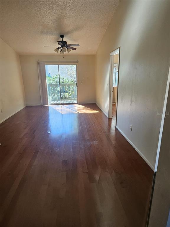 Building Photo - 2054 Bowen Dr