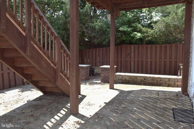 Building Photo - 8819 Blue Royale Ln
