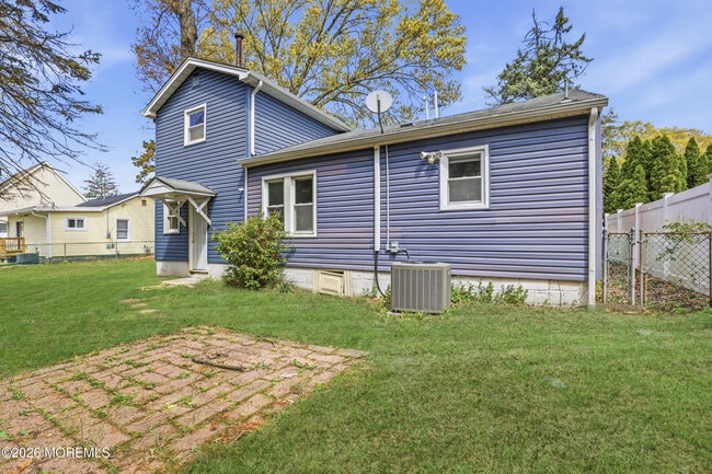 Building Photo - 5 Rickard Ct