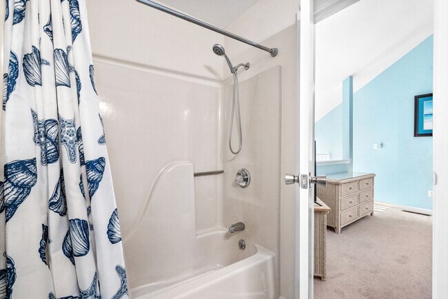 Building Photo - ***FREE UTILITIES!!***Seasonal Rental ONLY...
