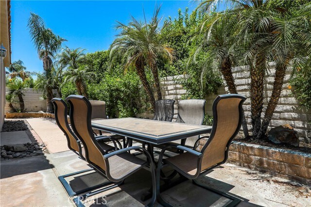 Building Photo - 76956 Comanche Ln