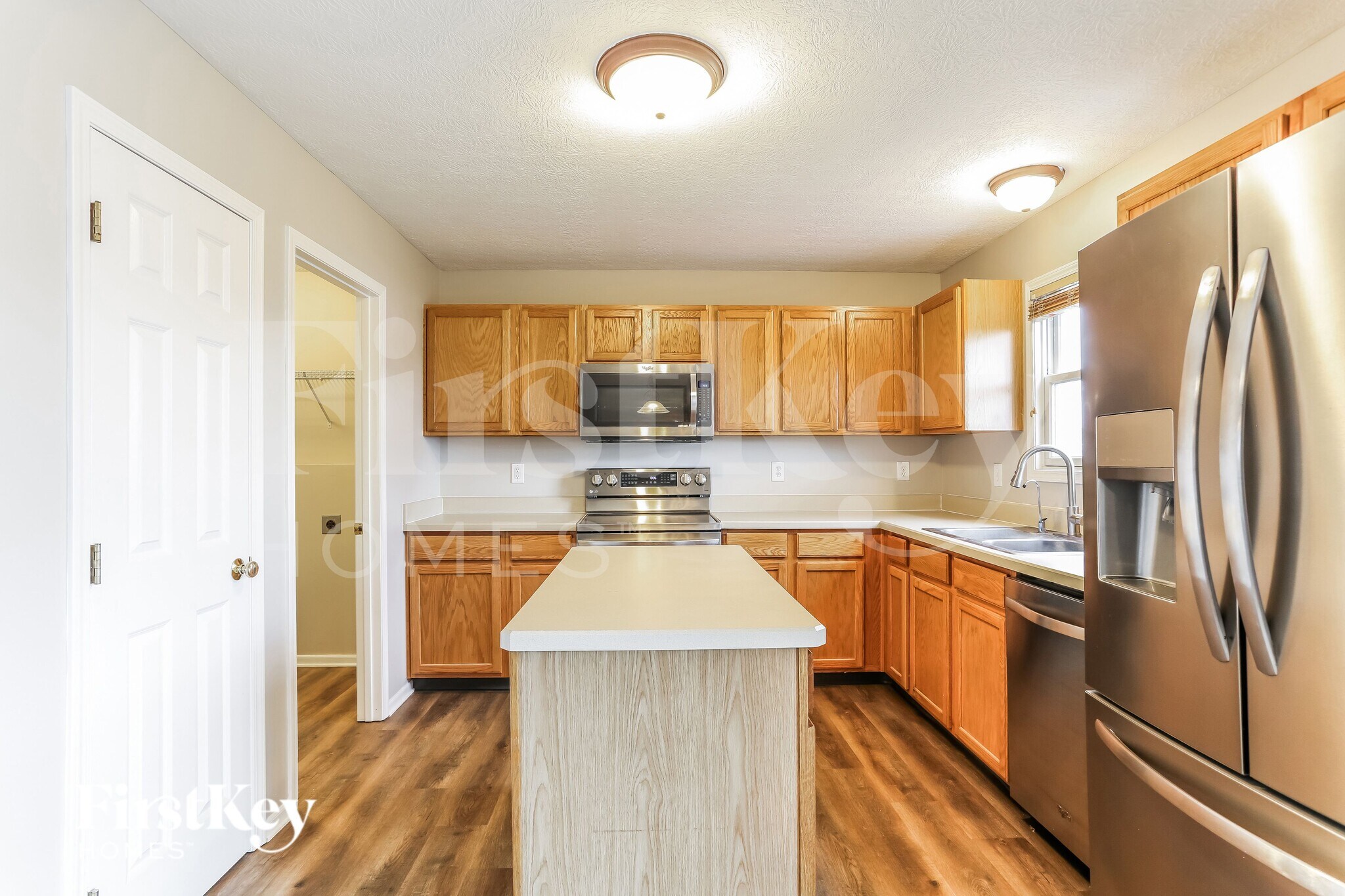 Building Photo - 11760 Chanticleer Dr NW