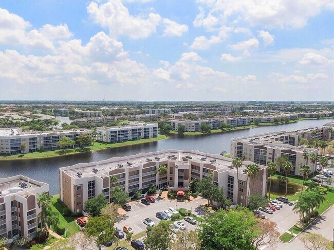 Building Photo - 7776 Trent Dr