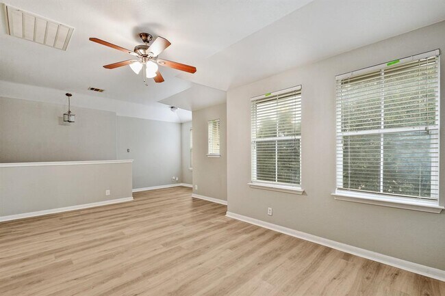 Building Photo - 1030 Birdsong Ln