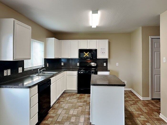 Building Photo - 8111 Loyal Ln