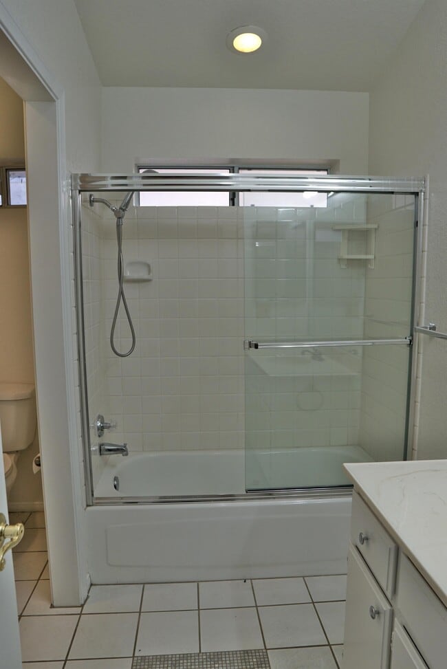 Building Photo - 54015 Avenida Juarez