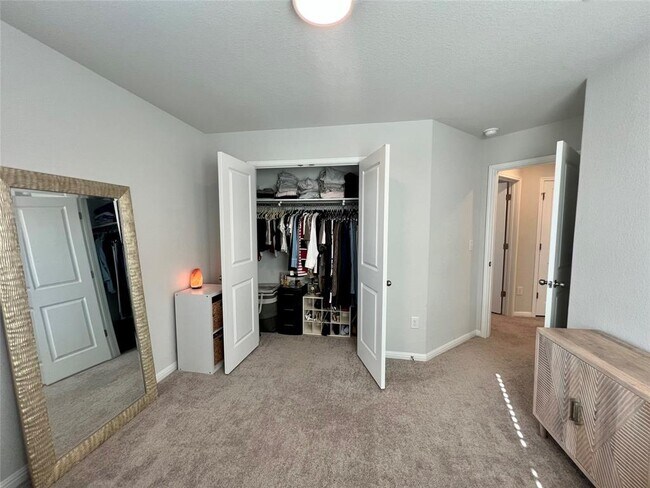 Building Photo - 11305 Sentinel Dr