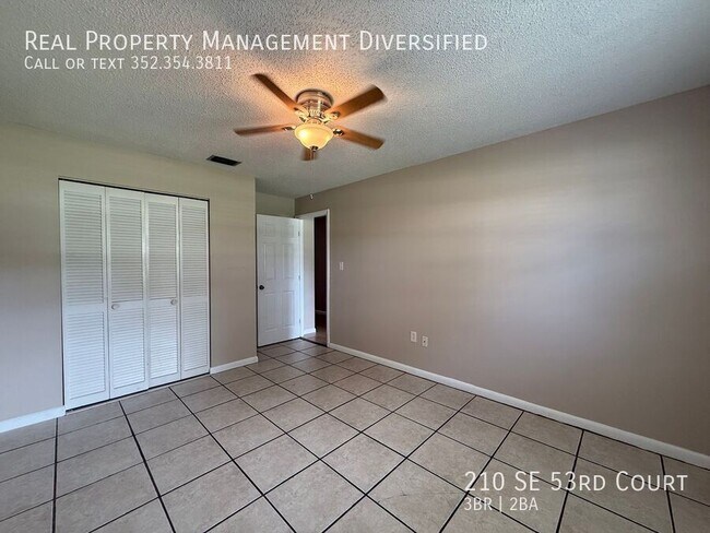 Building Photo - 210 SE 53rd Ct