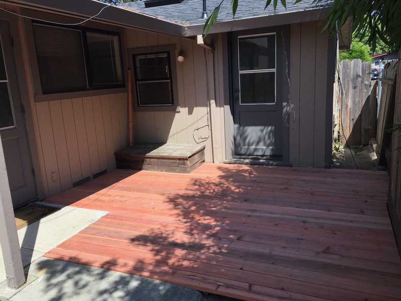 Deck in fenced backyard - 681 37th Ave
