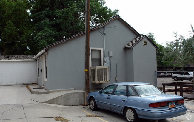 Building Photo - 614 E 300 S