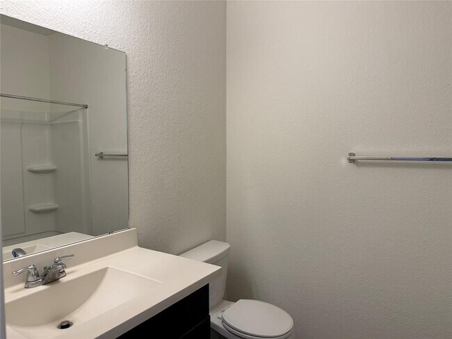 Building Photo - 105 Crier Cv