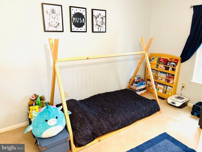 Building Photo - 16 Mateus Way