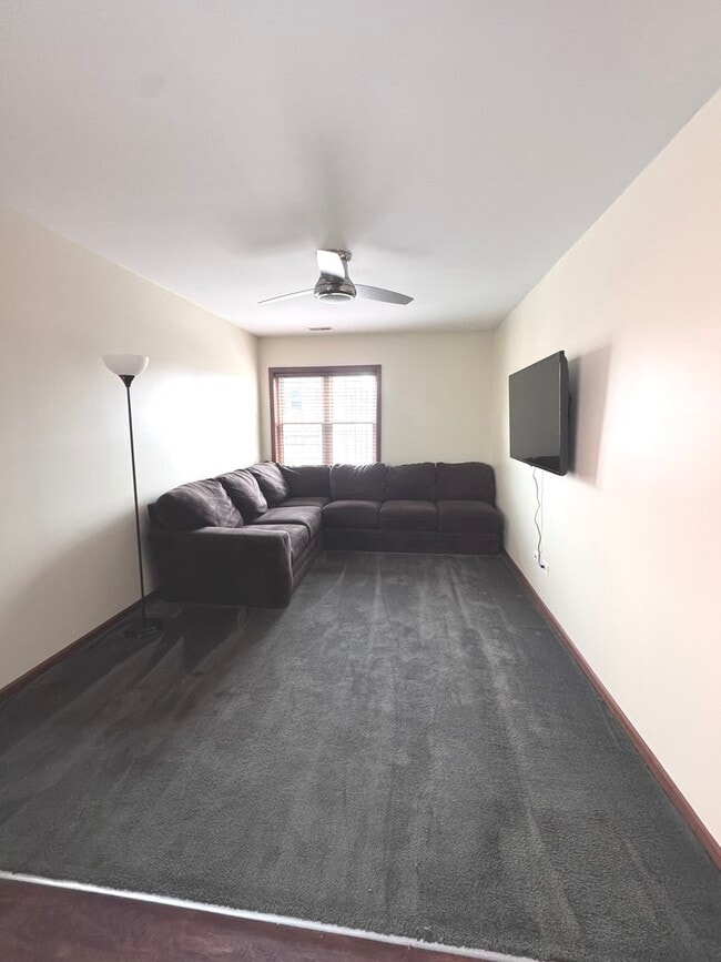 Building Photo - 6416 S Central Ave