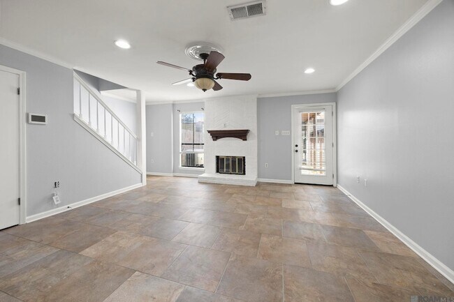 Building Photo - 9817 Siegen Ln