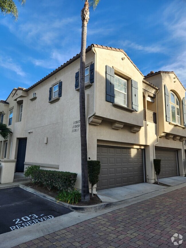 Building Photo - Scripps Ranch - Miro/Ravel Community - End...