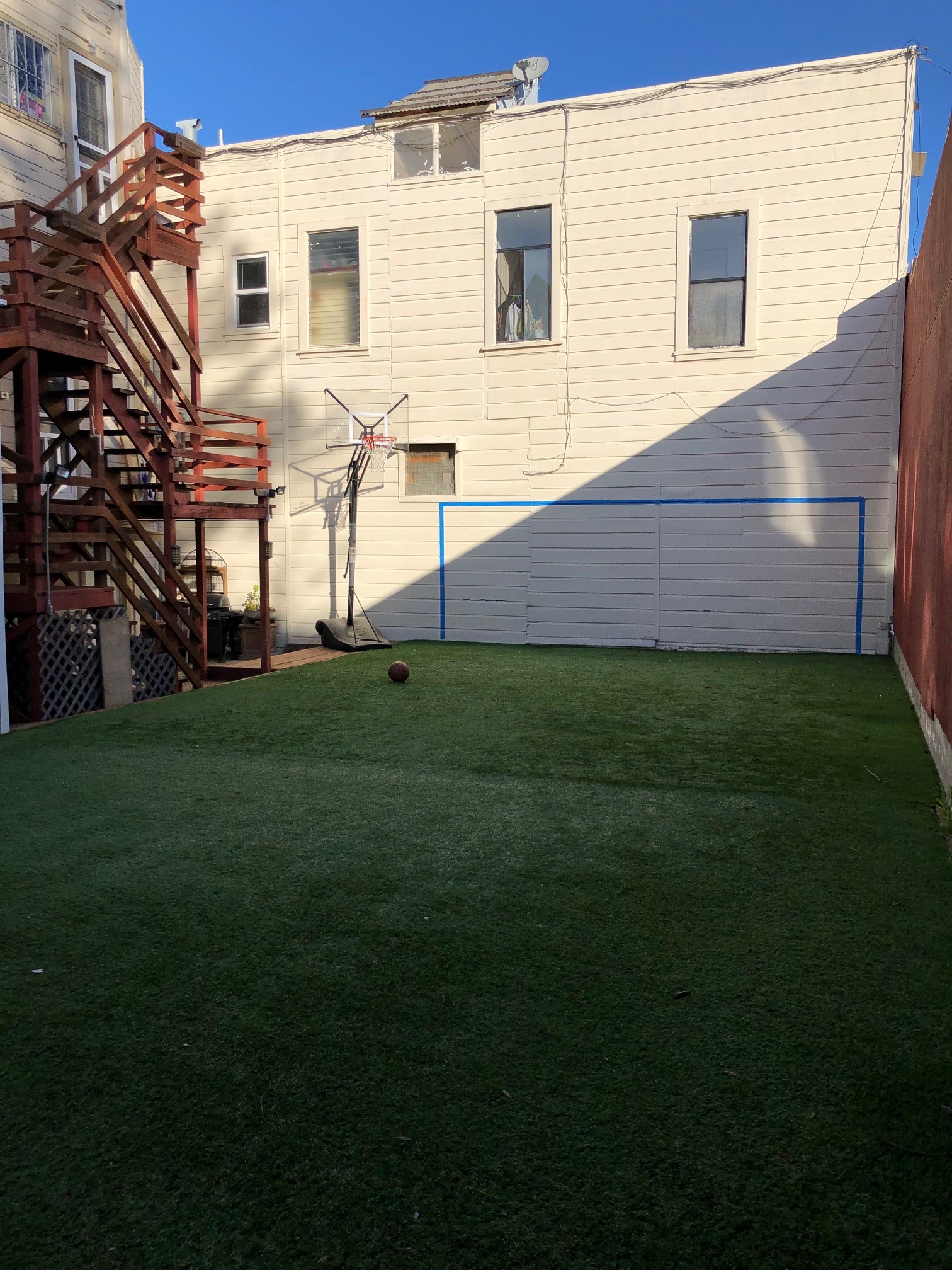 Backyard - 608 4th Ave