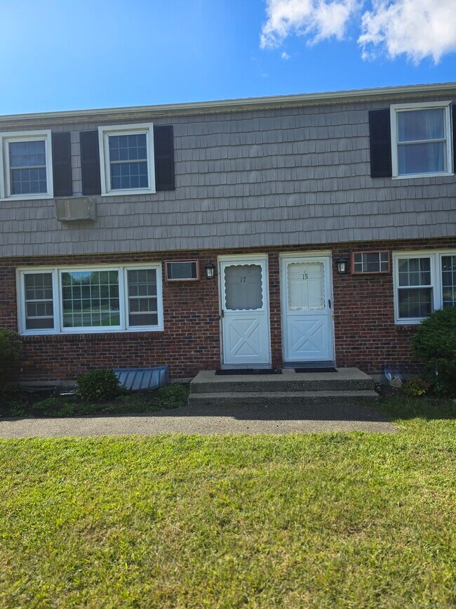 Building Photo - 17 Old Farms Ln