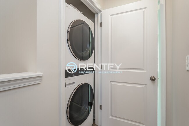 Building Photo - 1949 Autumn Mist Dr