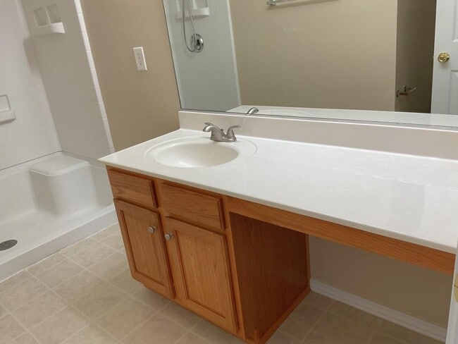 Building Photo - 147 Olde Towne Way