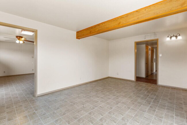 Building Photo - 5201 Cornell Ave